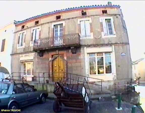 d_BlayeV_Place300199_01
